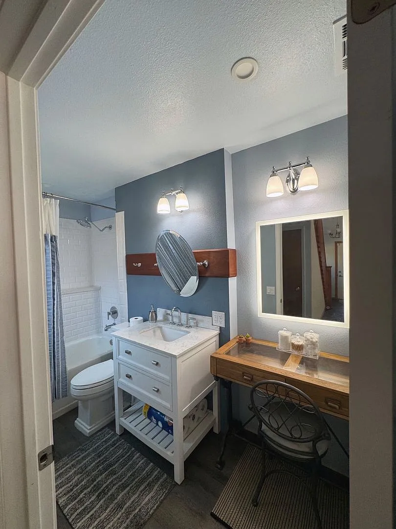 Privacy, Space and Versatility 4 Bedroom with a Pool and Large Shop on 2.5 Acres — Photo 4