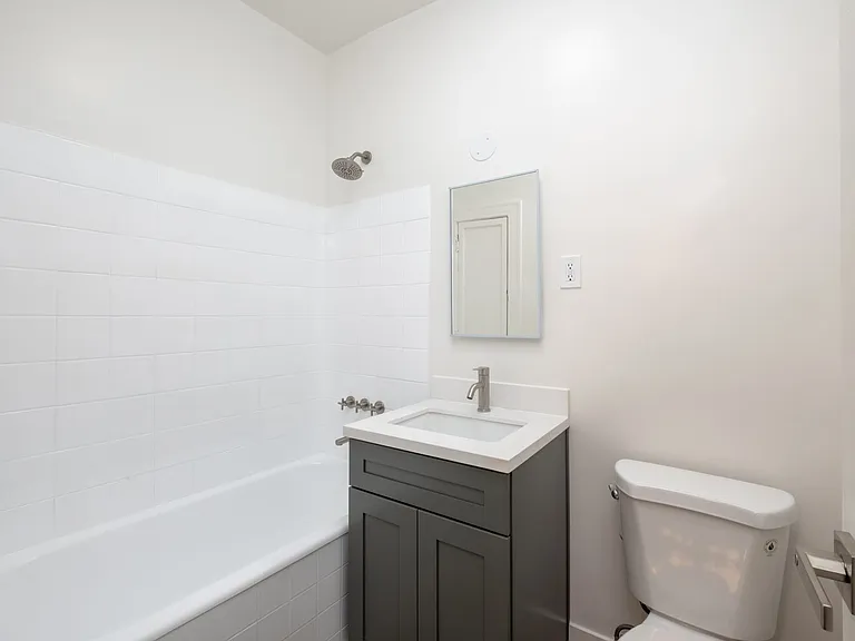 Westmore Manor — Photo 28