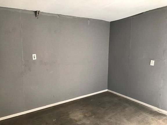 2nd image of 531 Balham Ave