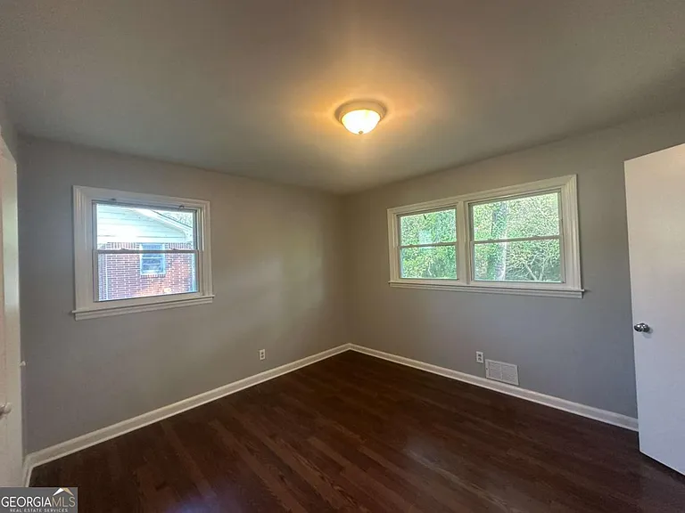 1809 Stratford Arms Dr — Photo 11