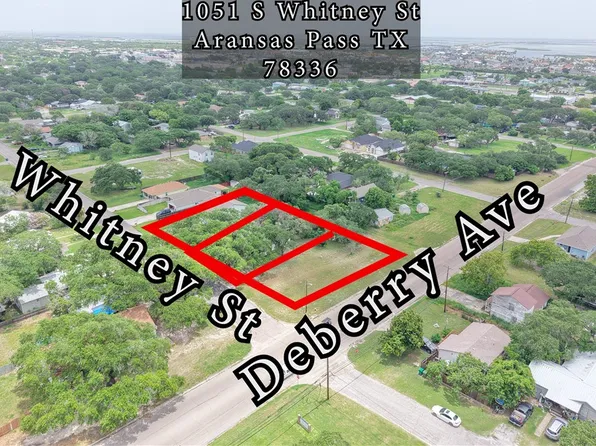 1051 S Whitney St, Aransas Pass, TX 78336