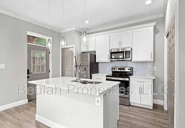 1200 Allen Ave #2R — Photo 2