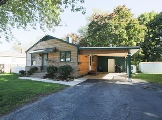 1025 Mary Ave, Winthrop Harbor, IL 60096