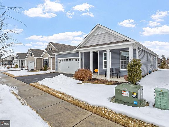 3rd image of 6 Preston Ln