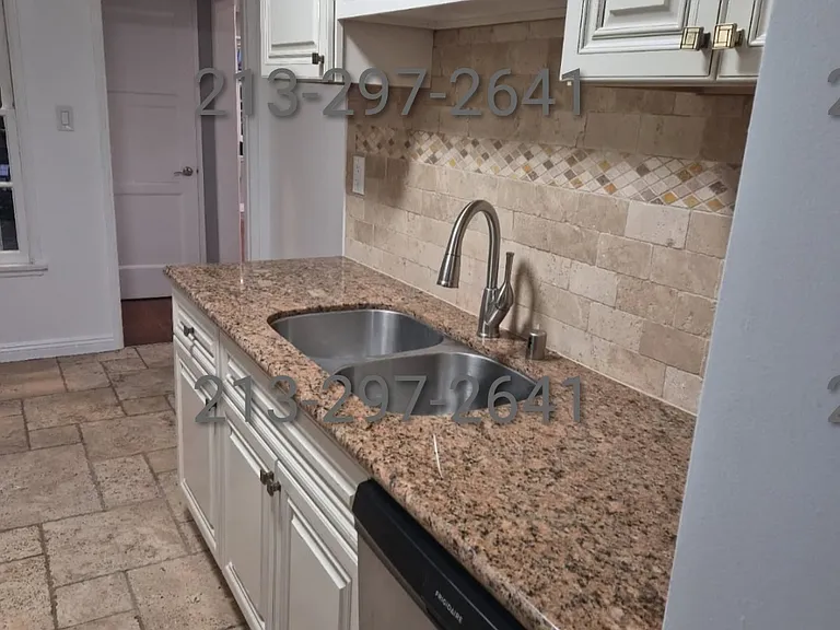 143 1/2 S Hoover St — Photo 9