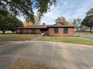 56 Highland Club Est, Mayfield, KY 42066