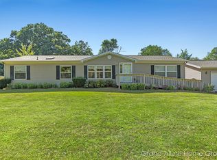 3024 4th St, Wayland, MI 49348