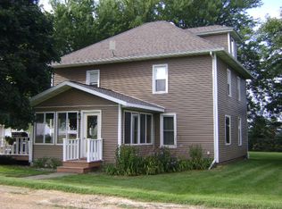 5245 Willow Ave, Cresco, IA 52136