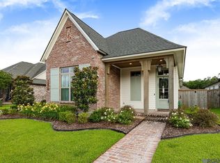 12856 Solemn Oaks Ave, Baton Rouge, LA 70818