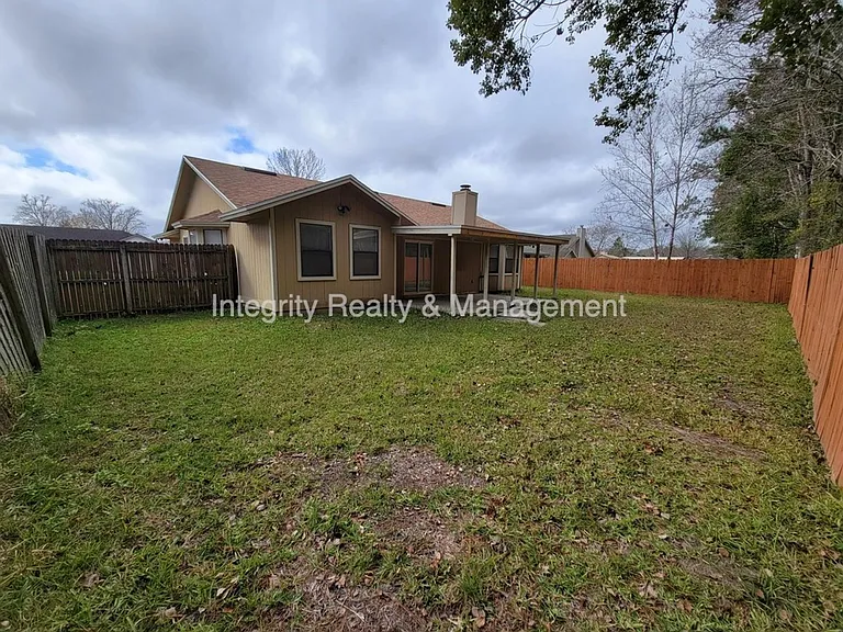 7519 Allspice Cir N — Photo 26