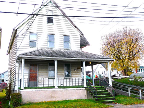 2nd image of 108 E Grove St