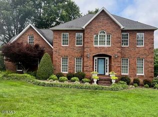 448 Chesterfield Dr, Kingsport, TN 37663