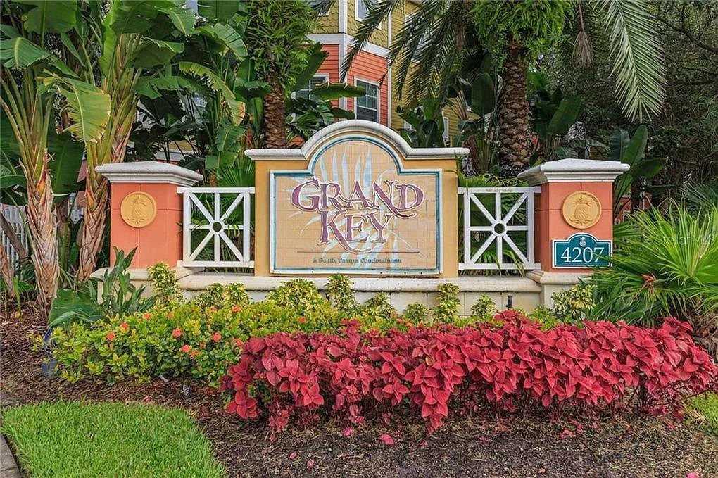 4207 S Dale Mabry Hwy — Photo 4