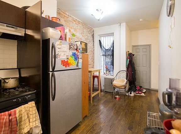 3rd image of 477 Chauncey St #1B
