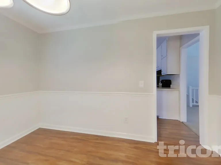 4930 Heritage Valley Dr — Photo 3