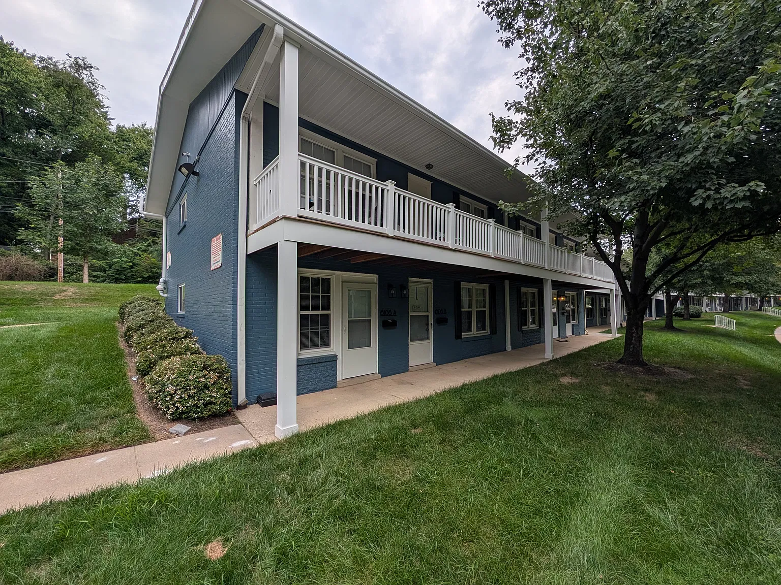 Lake Falls Apartments — Photo 4