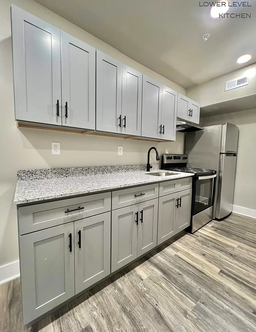3 bed, $1,450 — Photo 1