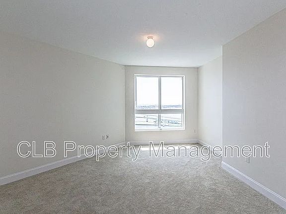 5th image of 241 Riverside Dr Unit 2103