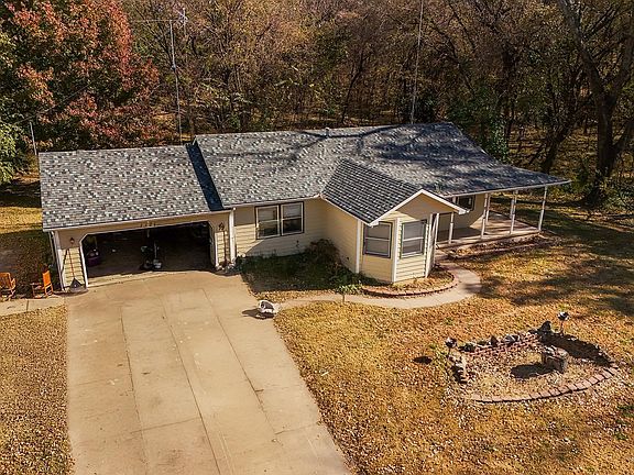 3rd image of 1100 N Wild Turkey Ct
