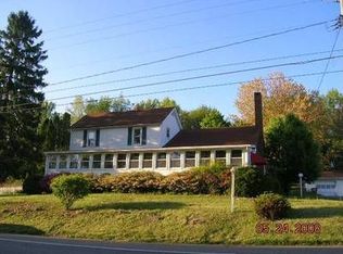 1267 Mercer Grove City Rd, Mercer, PA 16137