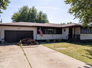 12214 Thompson Rd, Vermilion, OH 44089