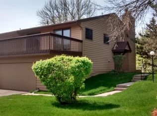 434 W Eagle Lake Dr, Maple Grove, MN 55369