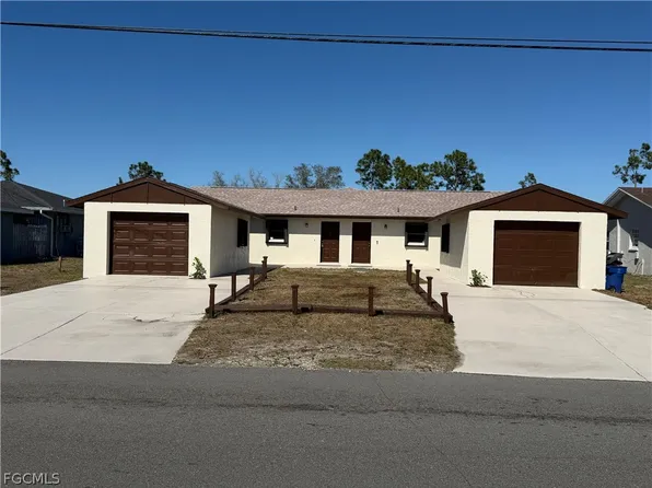 7643/7647 Winged Foot Dr, Fort Myers, FL 33967