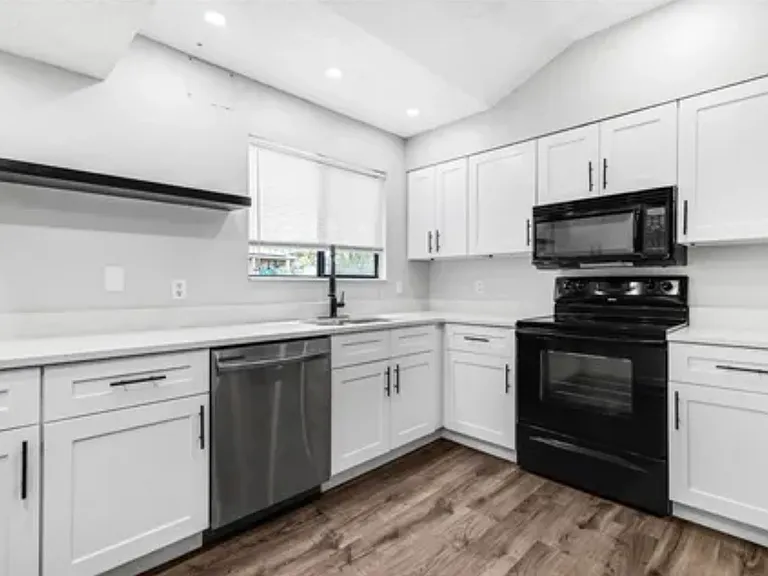 1450 Eden Dr — Photo 13