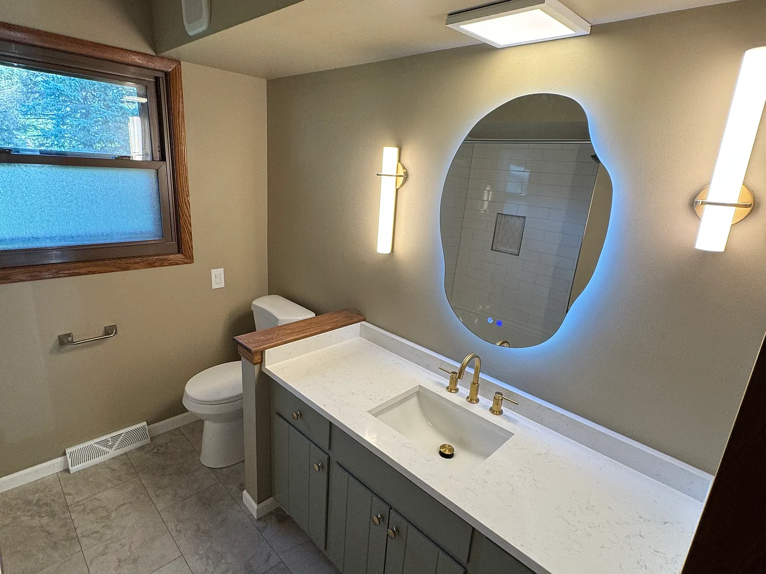 3 bed, 1.5 bath, 1687 sqft, $2,795 — Photo 3