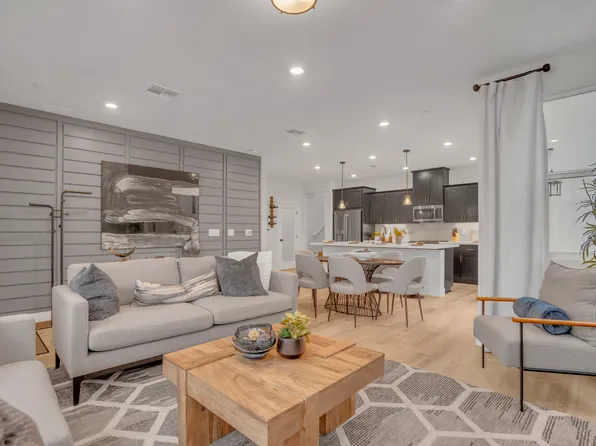 (undisclosed Address), Elk Grove, CA 95757