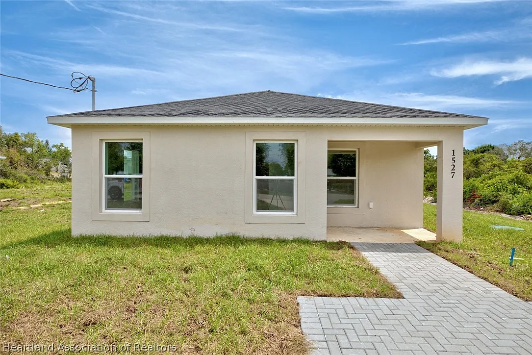 3 bed, 2.0 bath, 1025 sqft, $1,850 — Photo 1