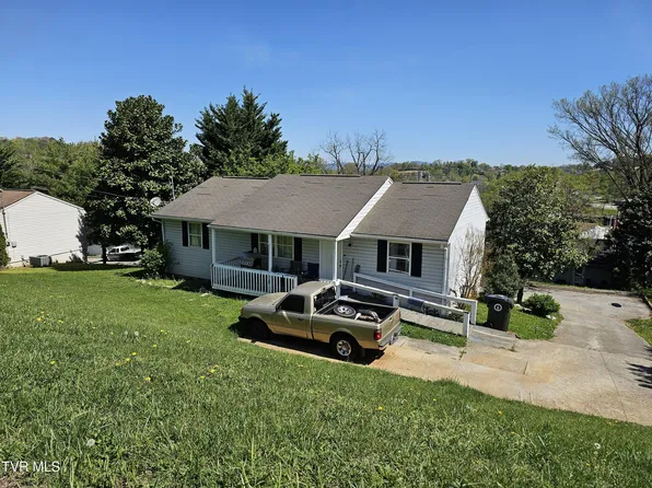 1027 Penny Ln, Morristown, TN 37814