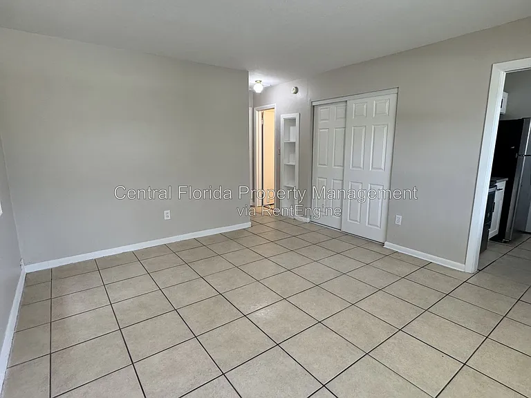 809 Rockhill St — Photo 3
