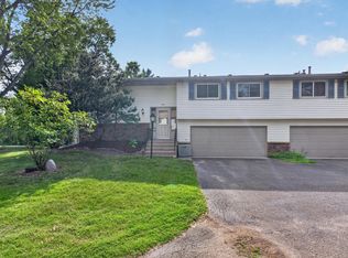 3571 Granada Pl N, Oakdale, MN 55128