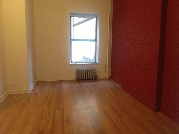 4th image of 1695 Lexington Ave Frnt 2