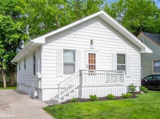 2404 E 25th St, Des Moines, IA 50317