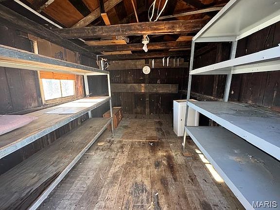 5th image of 1227 N Washington Ave