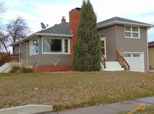 2948 W Saint Anne St, Rapid City, SD 57702