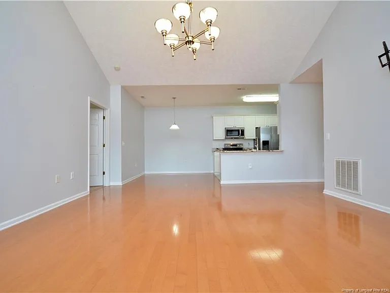 4050-201 Bardstown Ct — Photo 11