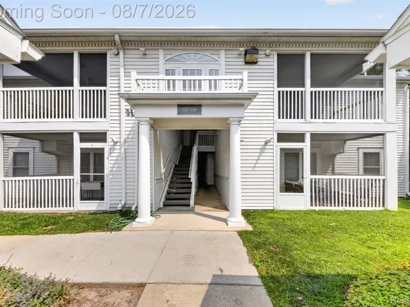 2247 S Main St Unit 23, Ann Arbor, MI 48103