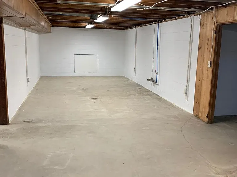 1001 Logan Ave — Photo 17