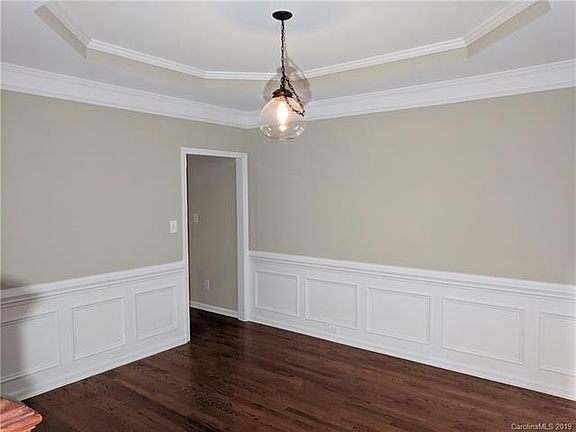 3rd image of 10303 Glenburn Ln