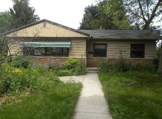 1026 Summit Ave, Waukesha, WI 53188