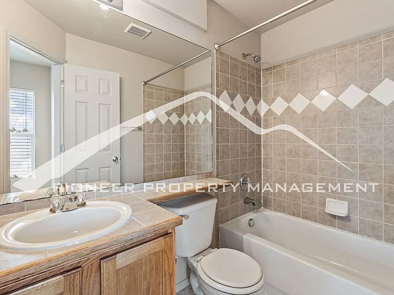 7604 Firehawk Ln — Photo 14