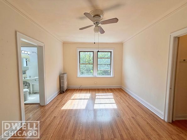 2524 N Sawyer Ave #206