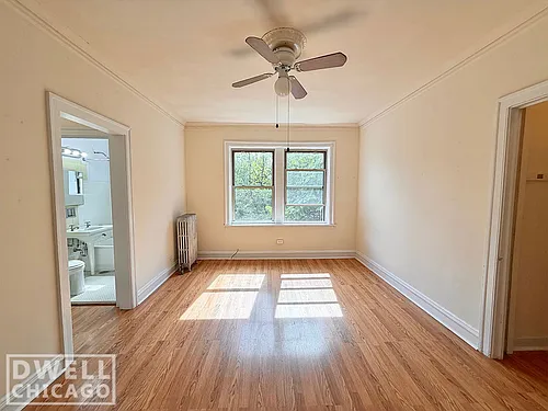 2524 N Sawyer Ave #206 Photo 1