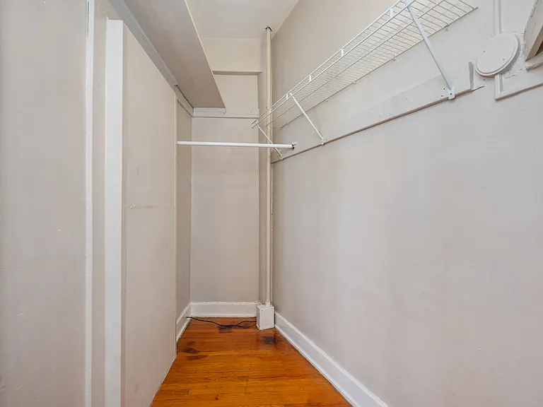 Dulion Apartments — Photo 19