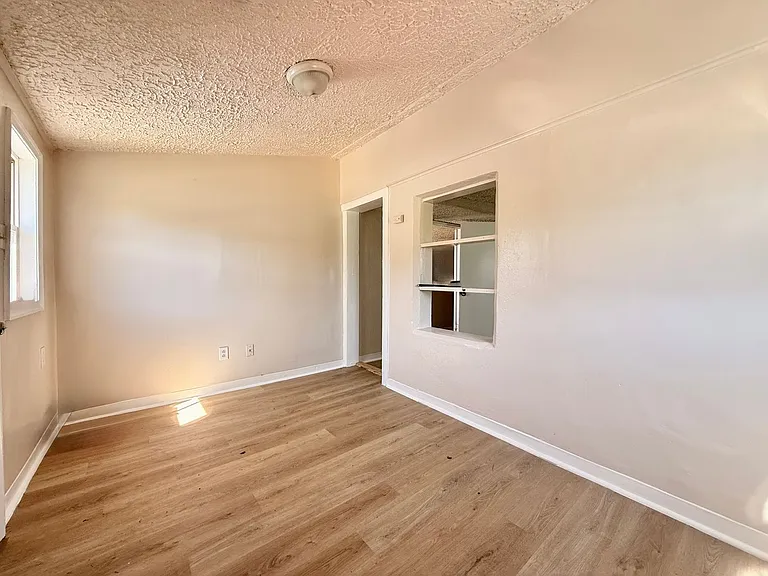 58 S. Pine St — Photo 17