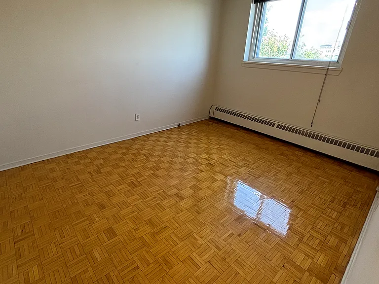 27 Henderson Ave — Photo 10