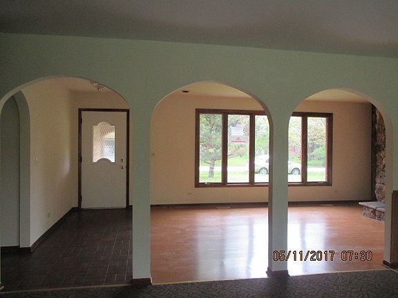 5th image of 15520 116th Ct